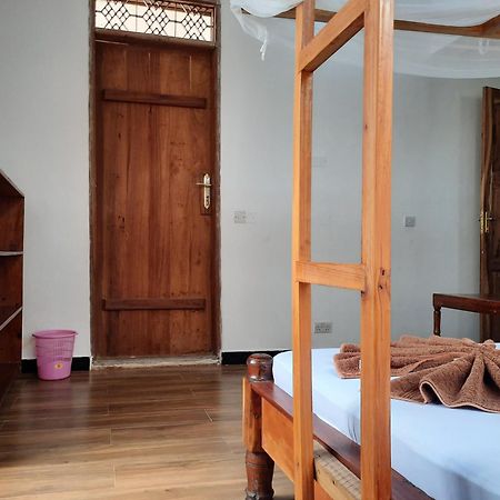 Bed and Breakfast Kajificheni House Нунгві Екстер'єр фото