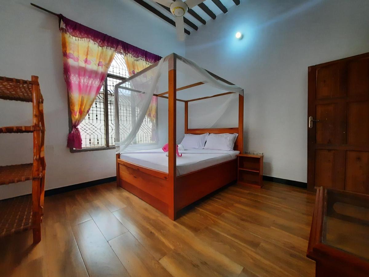 Bed and Breakfast Kajificheni House Нунгві Екстер'єр фото