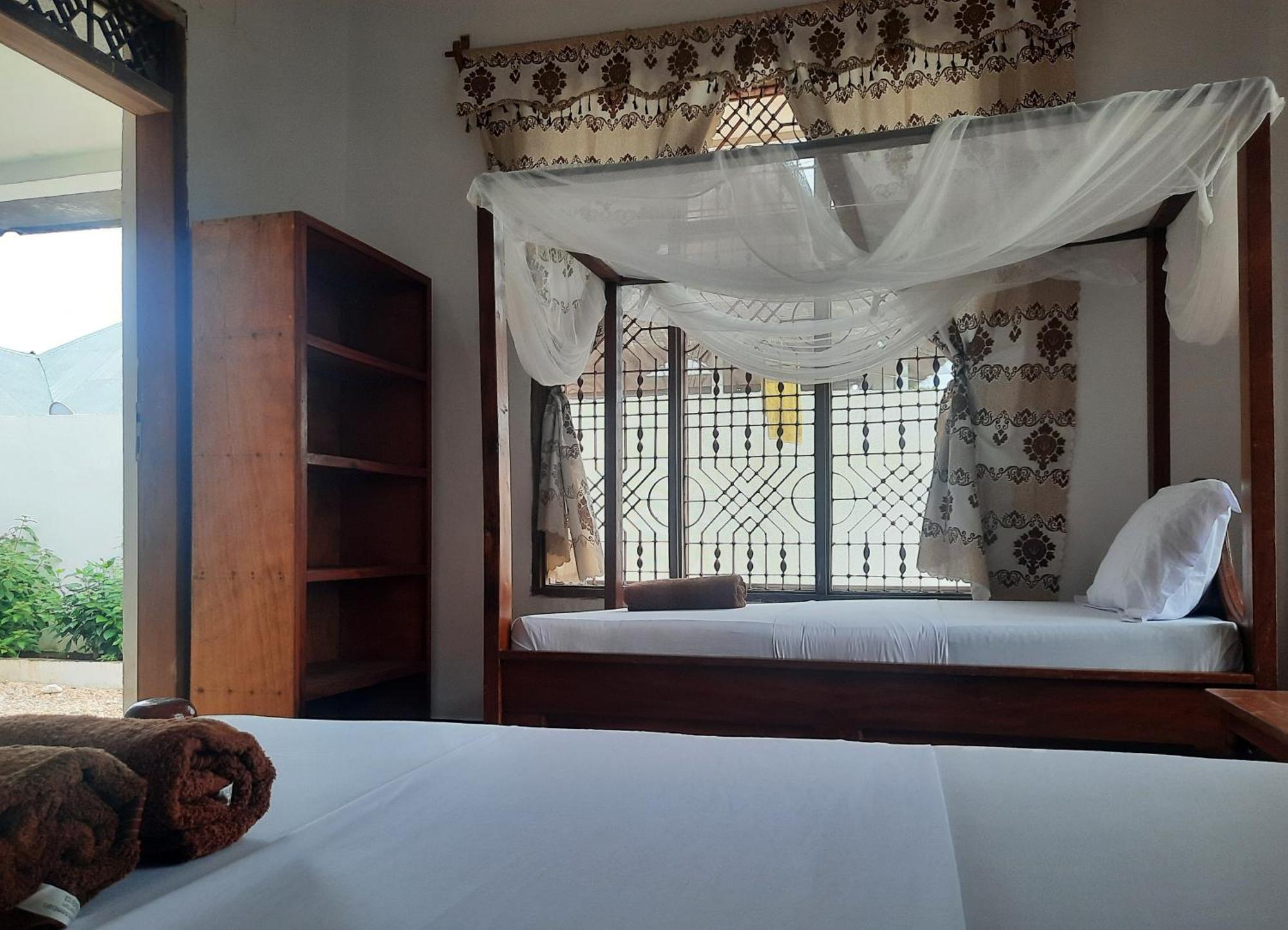 Bed and Breakfast Kajificheni House Нунгві Екстер'єр фото