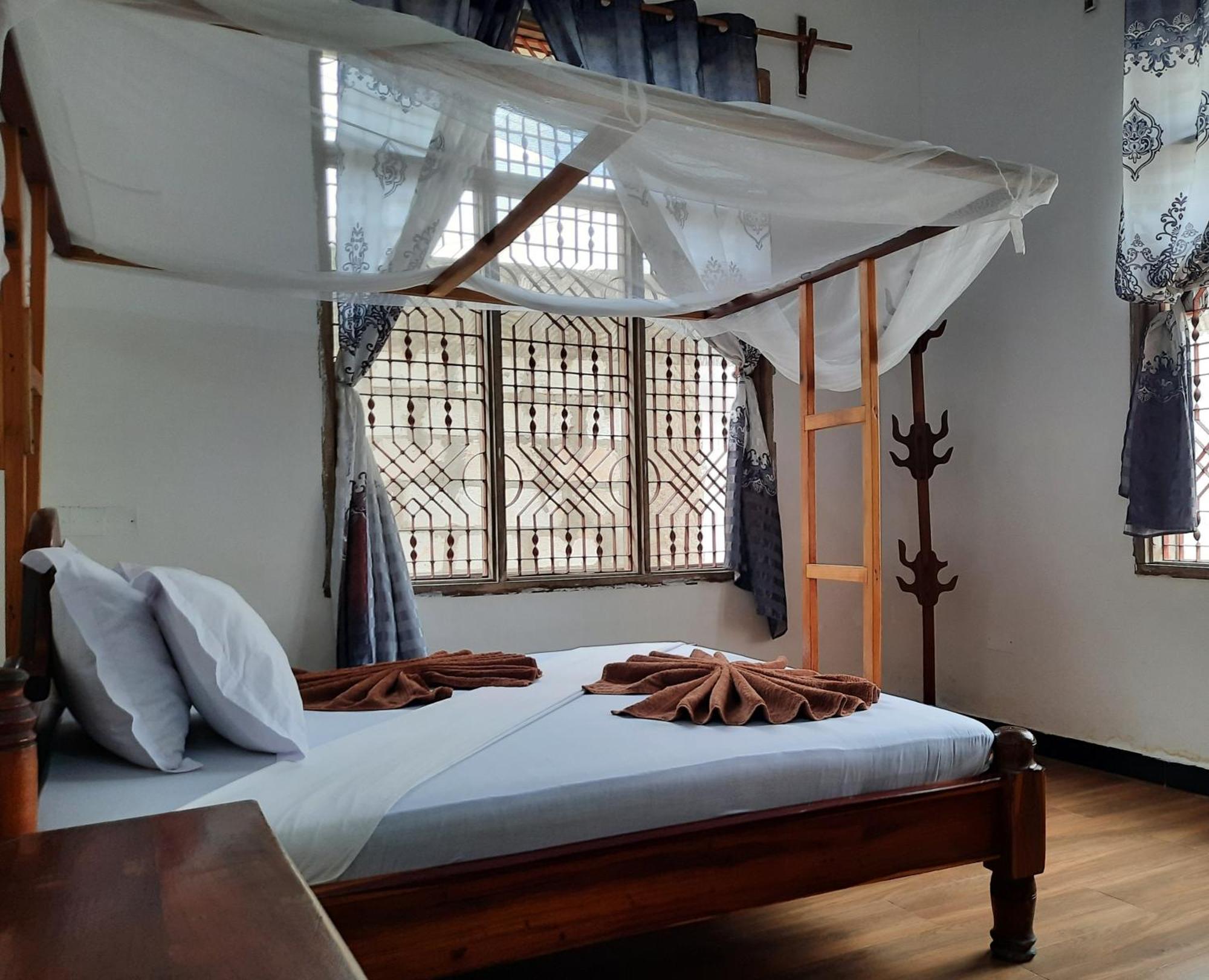 Bed and Breakfast Kajificheni House Нунгві Екстер'єр фото